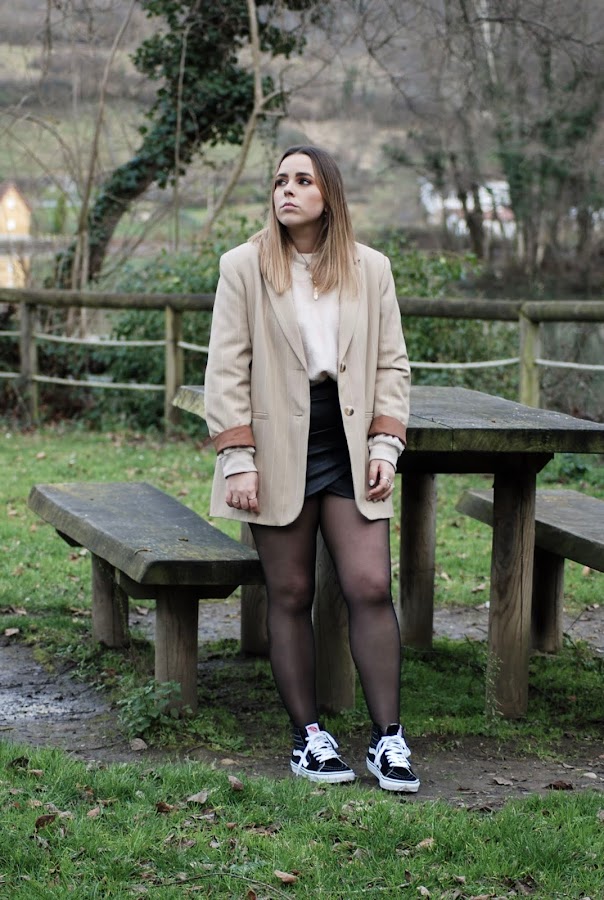 Outfit con jersey teddy