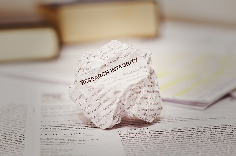 المشكلات العامة المرتبطة بكتابة مراجعة الإنتاج الفكري  Scientific Research