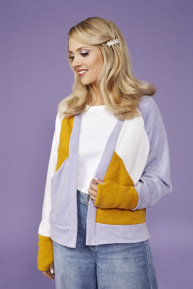 How to sew thumbhole cuffs - Tilly and the Buttons How to sew thumbhole cuffs - Tilly and the Buttons