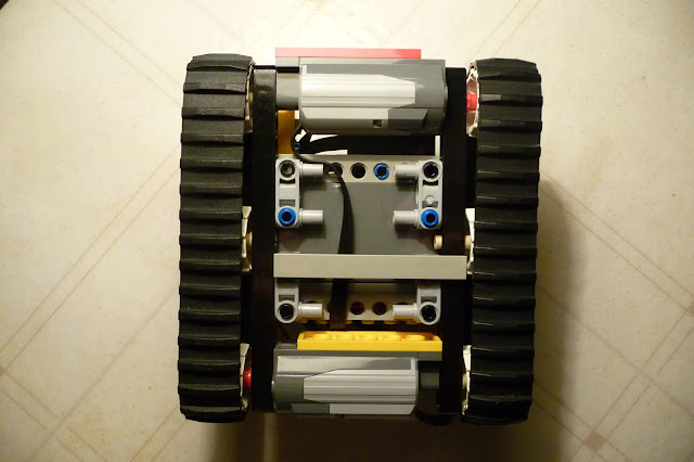 BBC Micro:bit Lego tracked vehicle - bottom