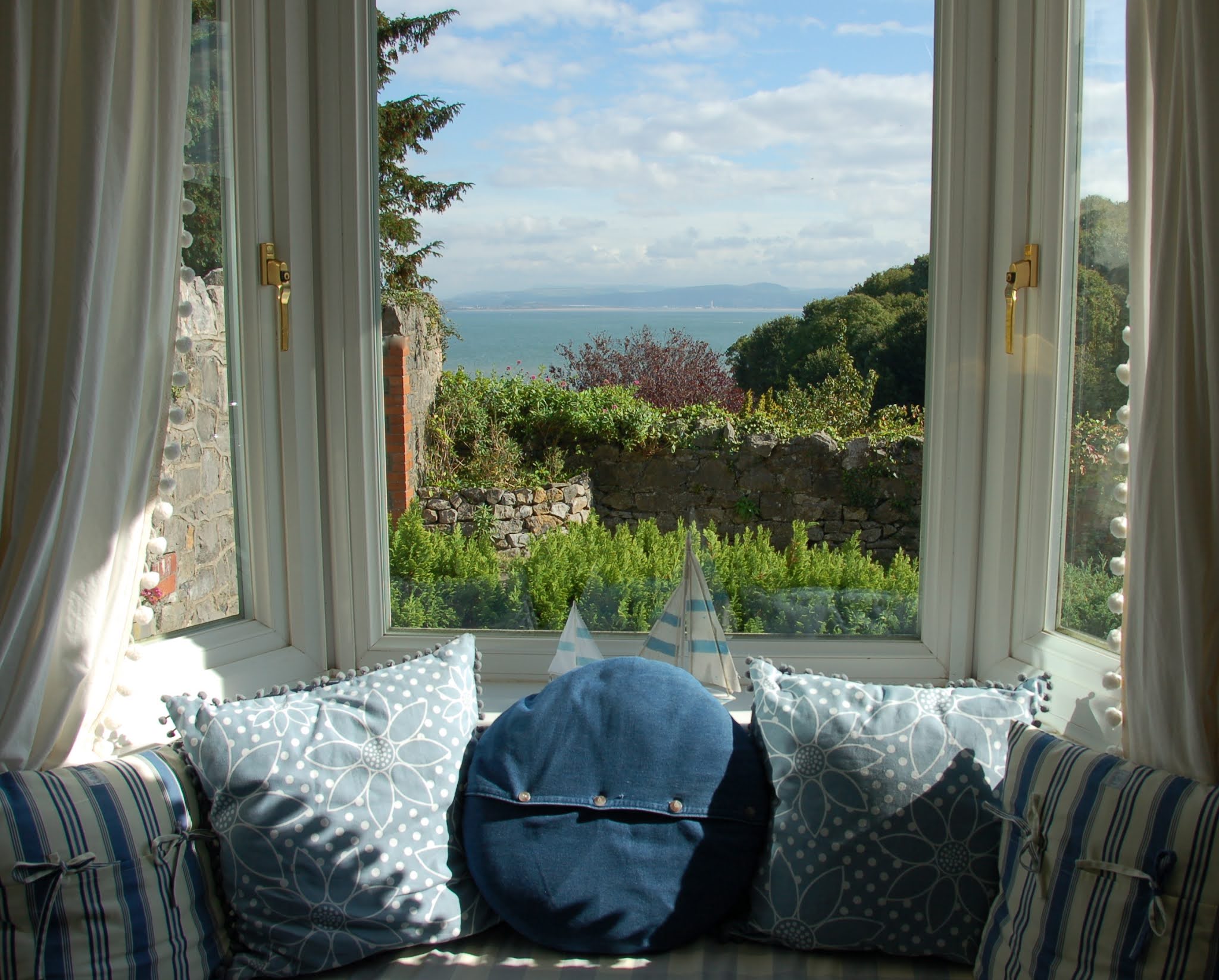 The Holiday Cottages Periwinkle Cottage, Mumbles, Swansea,