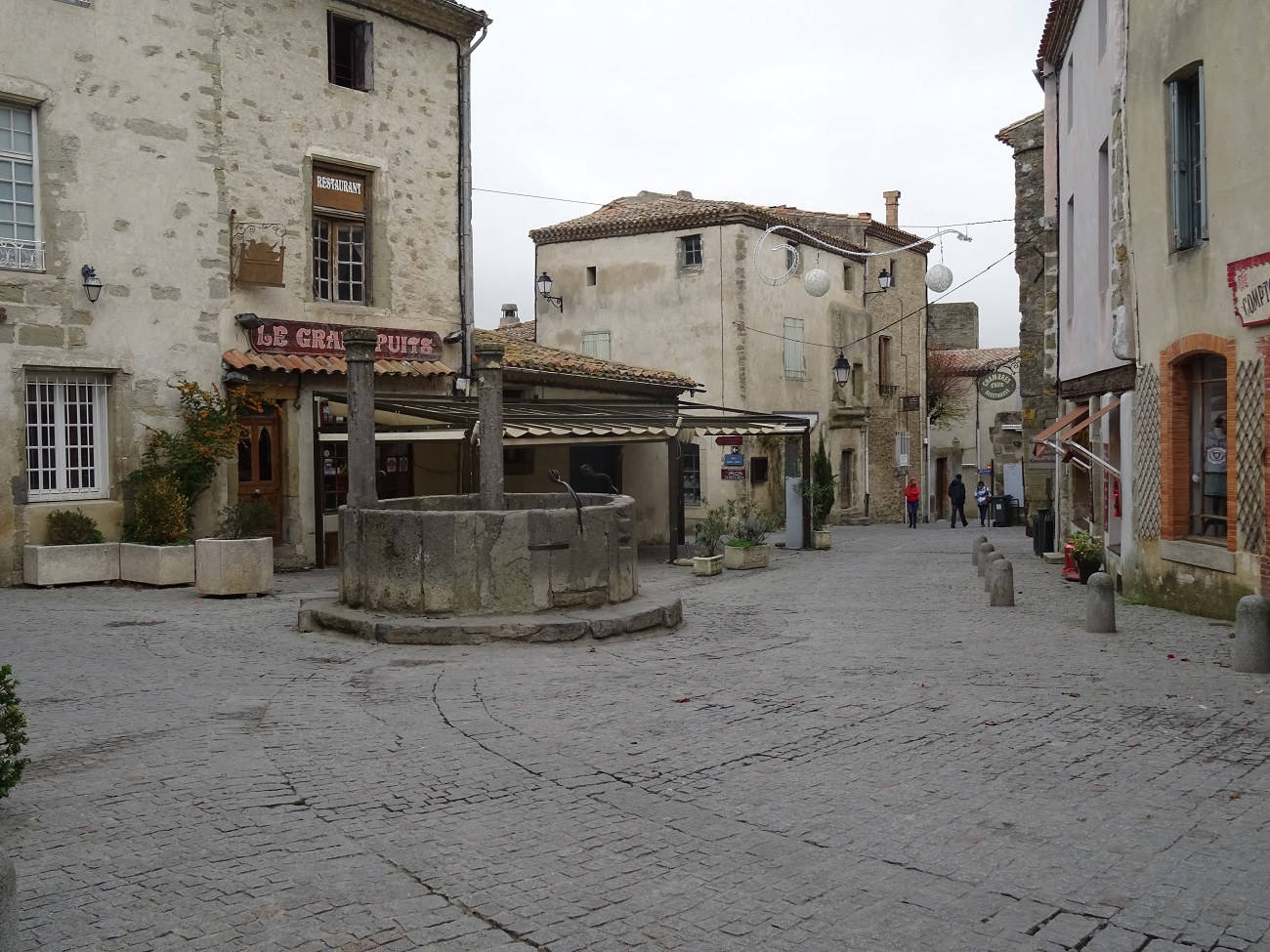 File:Carcassonne - Place Gaston Jourdanne - View SE.jpg