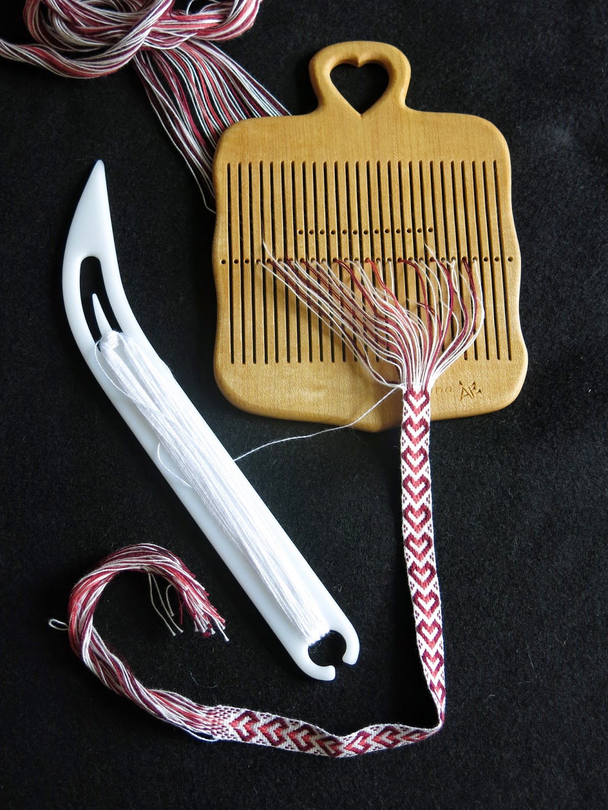 Durham Weaver Band weaving with 13 pattern threads