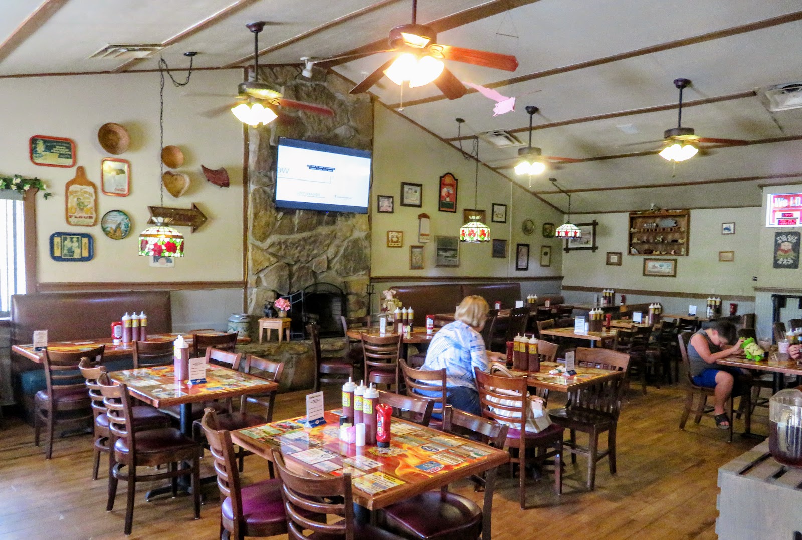 Big Daddy Dave A Restaurant in Sweetwater Tennessee plus a Breakfast