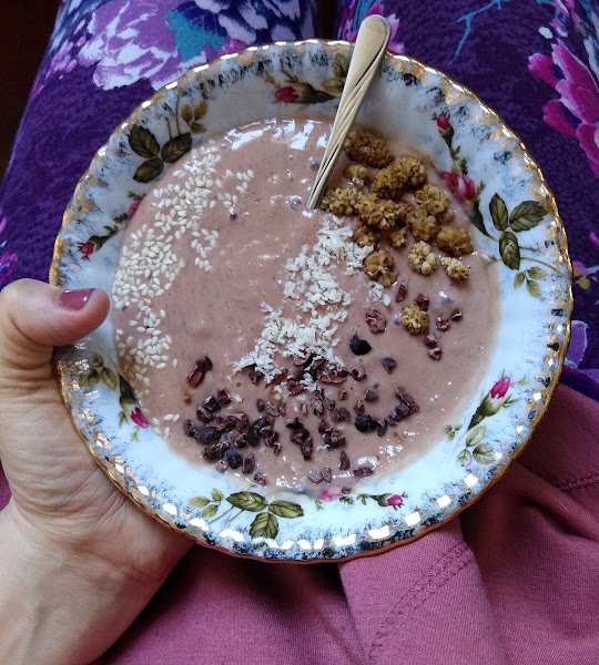 Kakowo-czekoladowe smoothie bowl