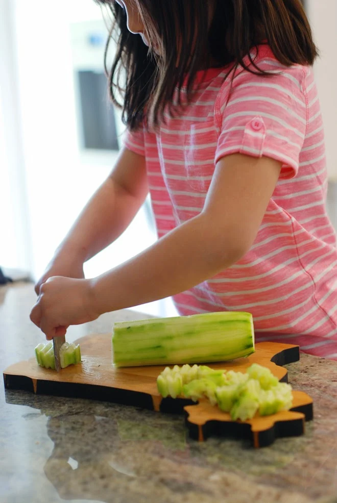 kids kitchen utensils crinkle cutter