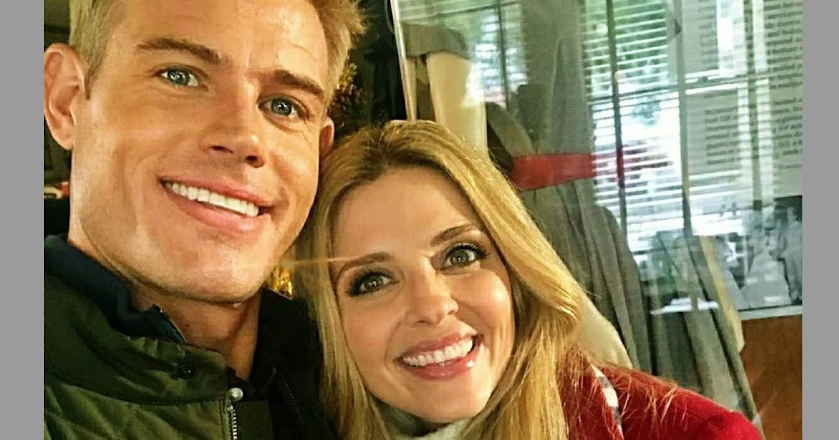 Jen Lilley &amp; Trevor Donovan Star In Hallmark's USS Christmas! | Soap