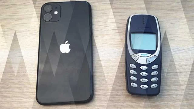 فيديو يظهر إختبار قدرة التحمل بين آيفون 13 و Nokia 3310