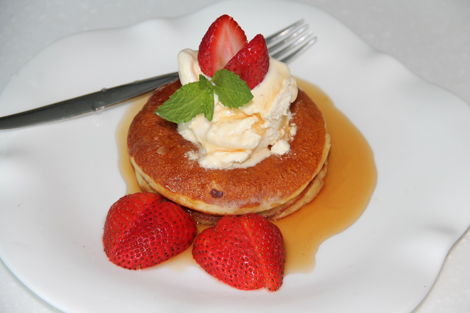 ICookUMakan Strawberry Pancake with Ice Cream