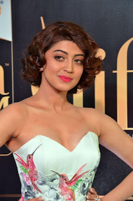 Pranitha Subhash Looks Super Hot In a White Floral Strapless Dress At The IIFA Utsavam Awards 2017