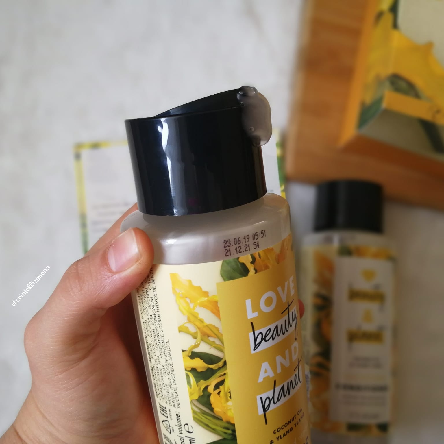 Evintekkizimona Love Beauty And Planet Coconut Ylang Ylang Shampoo And Conditioner Evintekkizimona Love Beauty And Planet Coconut Ylang Ylang Shampoo And Conditioner