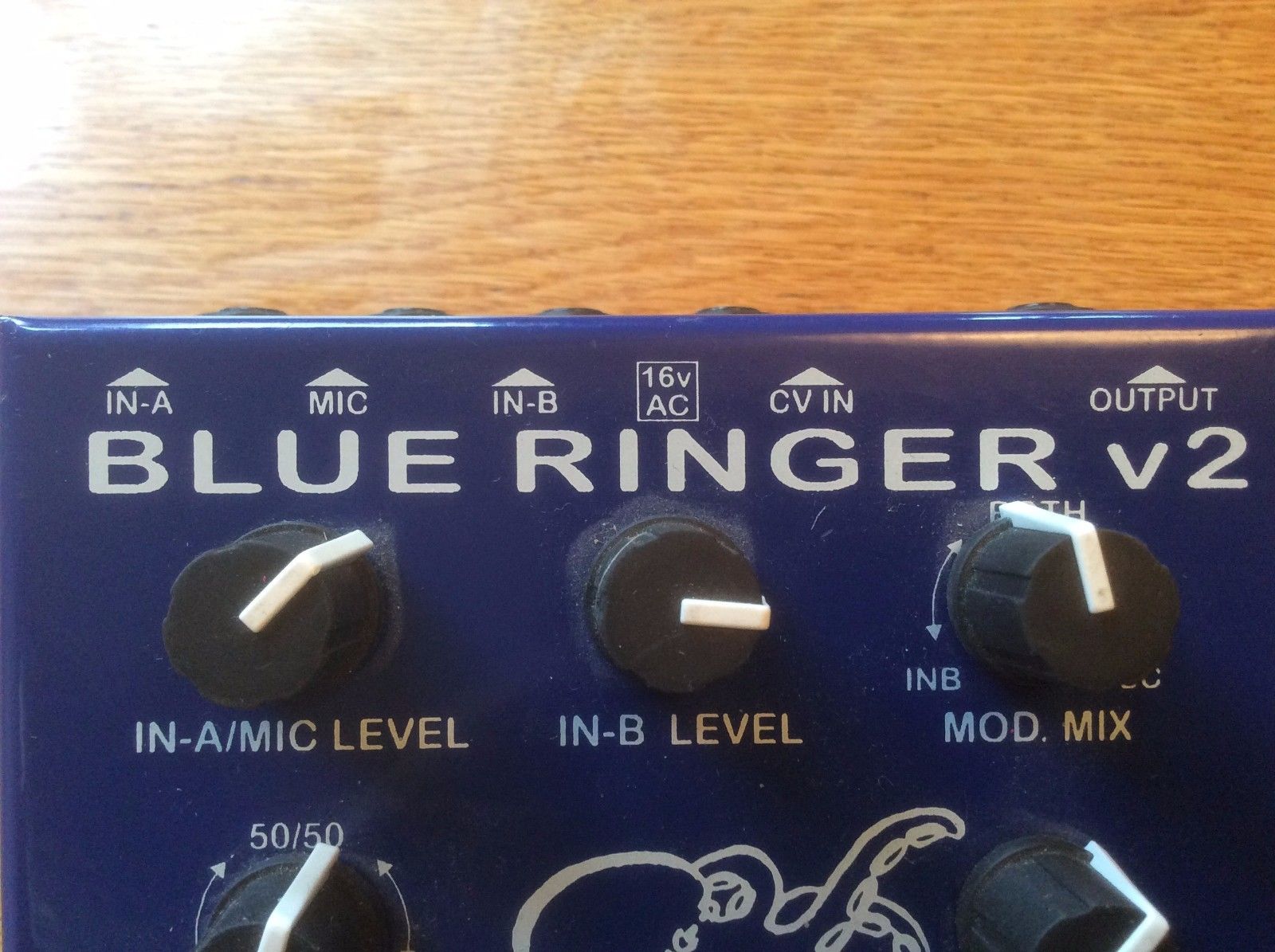 MATRIXSYNTH Frostwave Blue Ringer Ring Mod pedal by Paul Perry