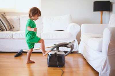 How do vacuum cleaners work?