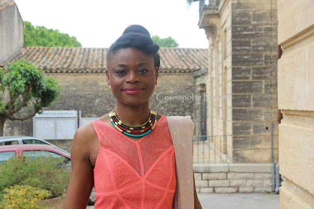 Cosmopolite Beauté, Cosmopolitan beauty, tenue de soirée, robe de soirée, robe de mariage, invitée mariage, alain manoukian, corail , robe corail,  nappy, cheveux crépus, naturalhair, naturalhaistyle