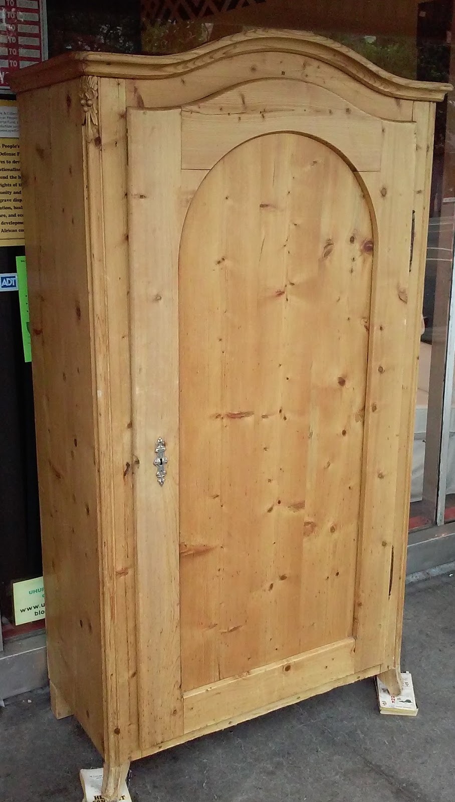 UHURU FURNITURE & COLLECTIBLES SOLD 5947 Antique European Pine