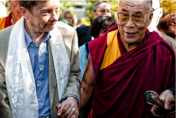 Compartir es Amor: Entrevista a Eckhart Tolle (2009)