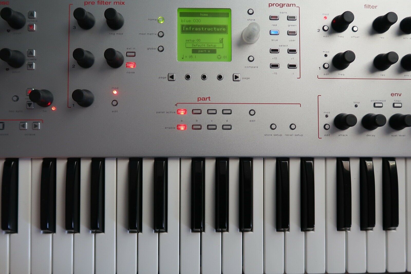 MATRIXSYNTH: Alesis Ion Synthesizer With Carrying Case, Manual, And