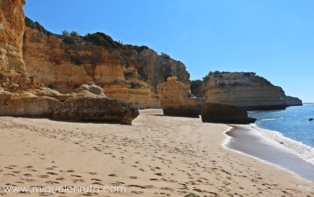 Praia-da-Marinha-7