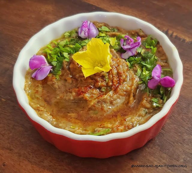 images of https://www.sailajakitchen.org/2020/12/baba-ganoush-recipe-lebanese-baba.html