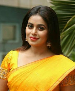 Shamna Kasim (Poorna) Family Husband Parents children's Marriage Photos Shamna Kasim (Poorna) Family Husband Parents children's Marriage Photos