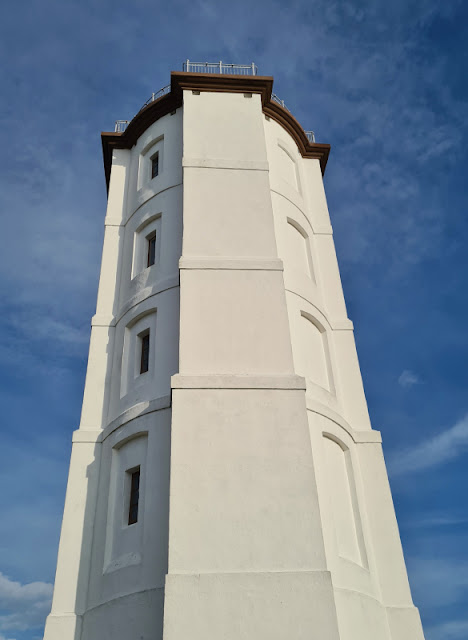 Dänemark-Urlaub: Ein Leuchtturm-Tag in Skagen. Der weiße Leuchtturm ist einen Ausflug wert und wird oft für Kunstausstellungen genutzt.