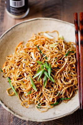 CANTONESE-STYLE PAN-FRIED NOODLES