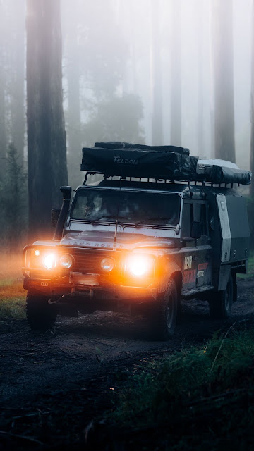 Land Rover Defender Full HD Wallpaper