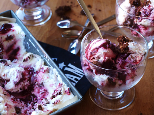 Schwarzwälder-Kirsch im Frozen Yoghurt