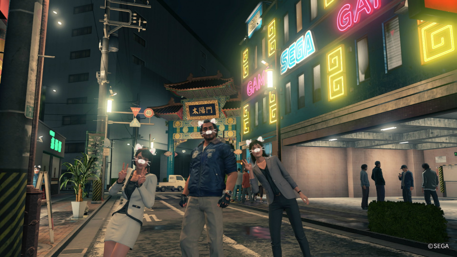 Building relationships in a team is reminiscent of both Dragon Quest and Persona - the first comes from comments on all occasions, and the influence of the second is felt in unique side quests, one for each character. YAKUZA: LIKE A DRAGON: REVIEW