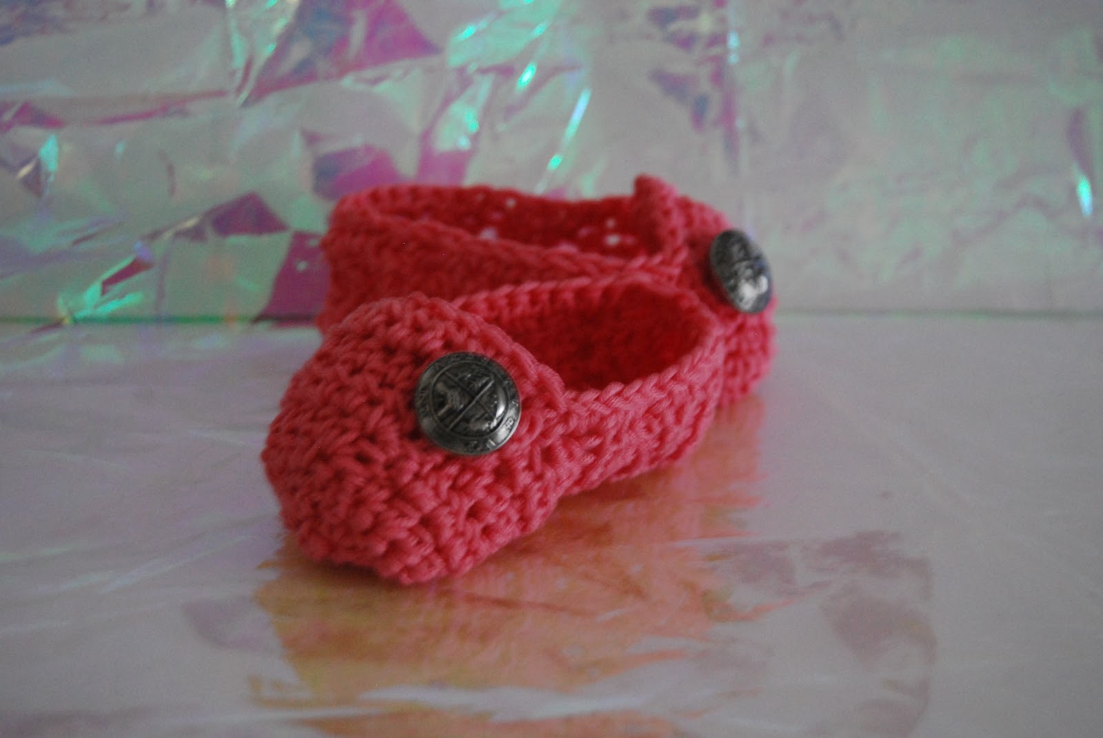 Free Crochet Pattern - Baby slippers and Booties