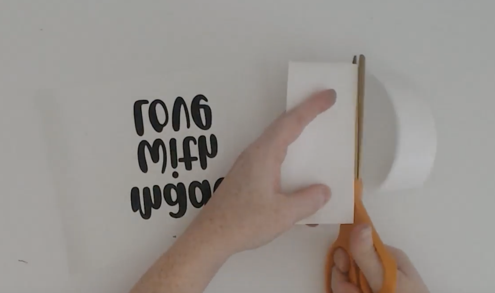 How to Put Vinyl on a Curved Surface (Self Hinge Method) Silhouette