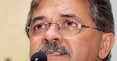 JORNAL DE NANUQUE NILMÁRIO MIRANDA LANÇA LIVRO DE MEMÓRIAS EM NANUQUE