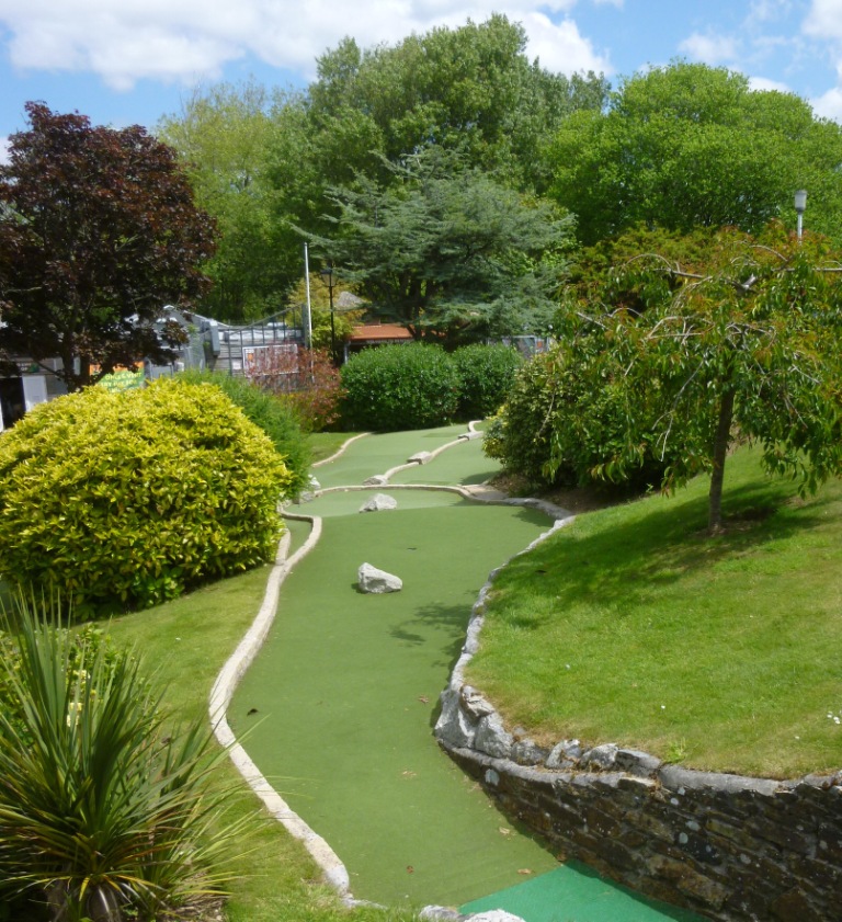 The Ham and Egger Files: Crazy Golf and Pitch & Putt at Trenance