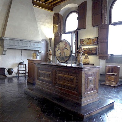 A room in the Museo Horne, Florence
