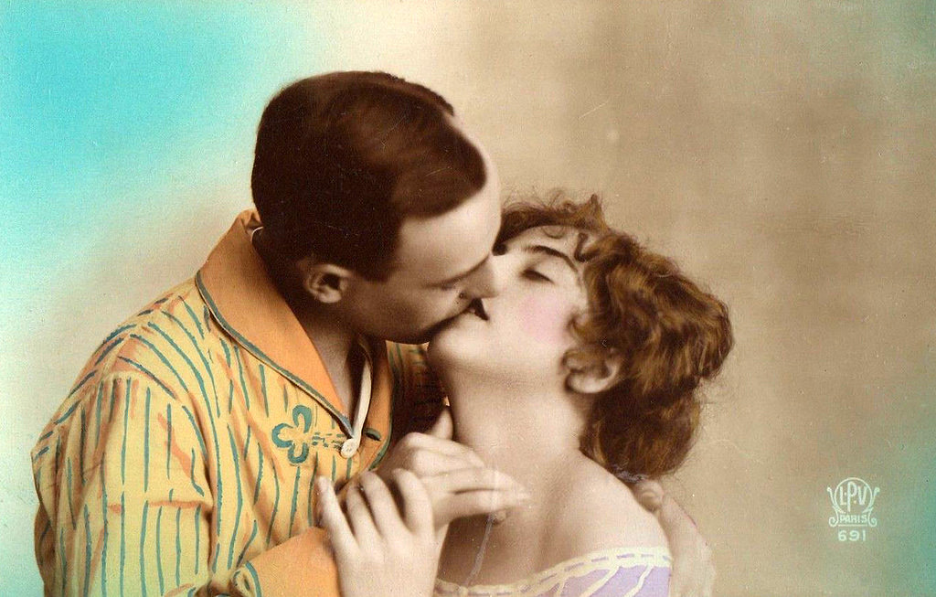 French Postcard Show How To Kiss Romantically From The 1920s Vintage
