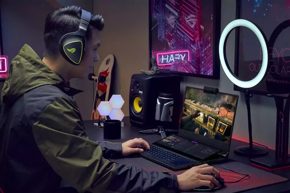ROG Zephyrus Duo 15 SE ROG Zephyrus Duo 15 SE