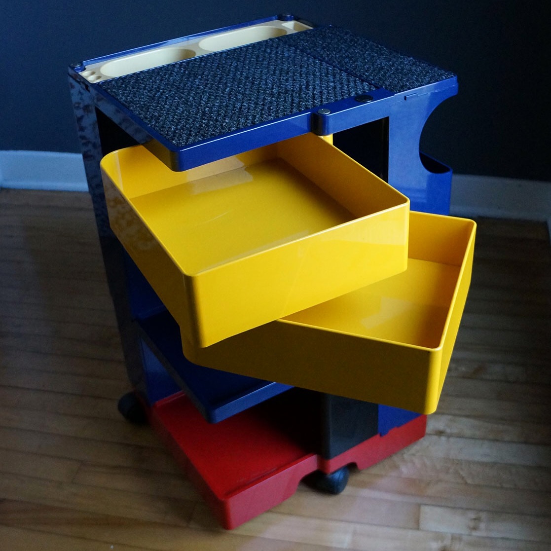 str8mcm Joe Colombo Boby Cart