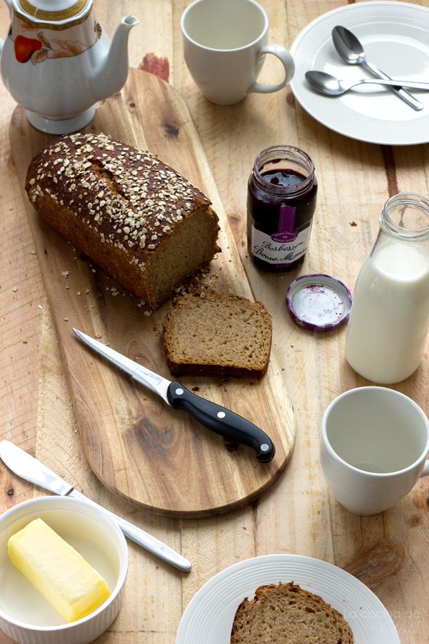 oat-honey-bread-#breadbakers