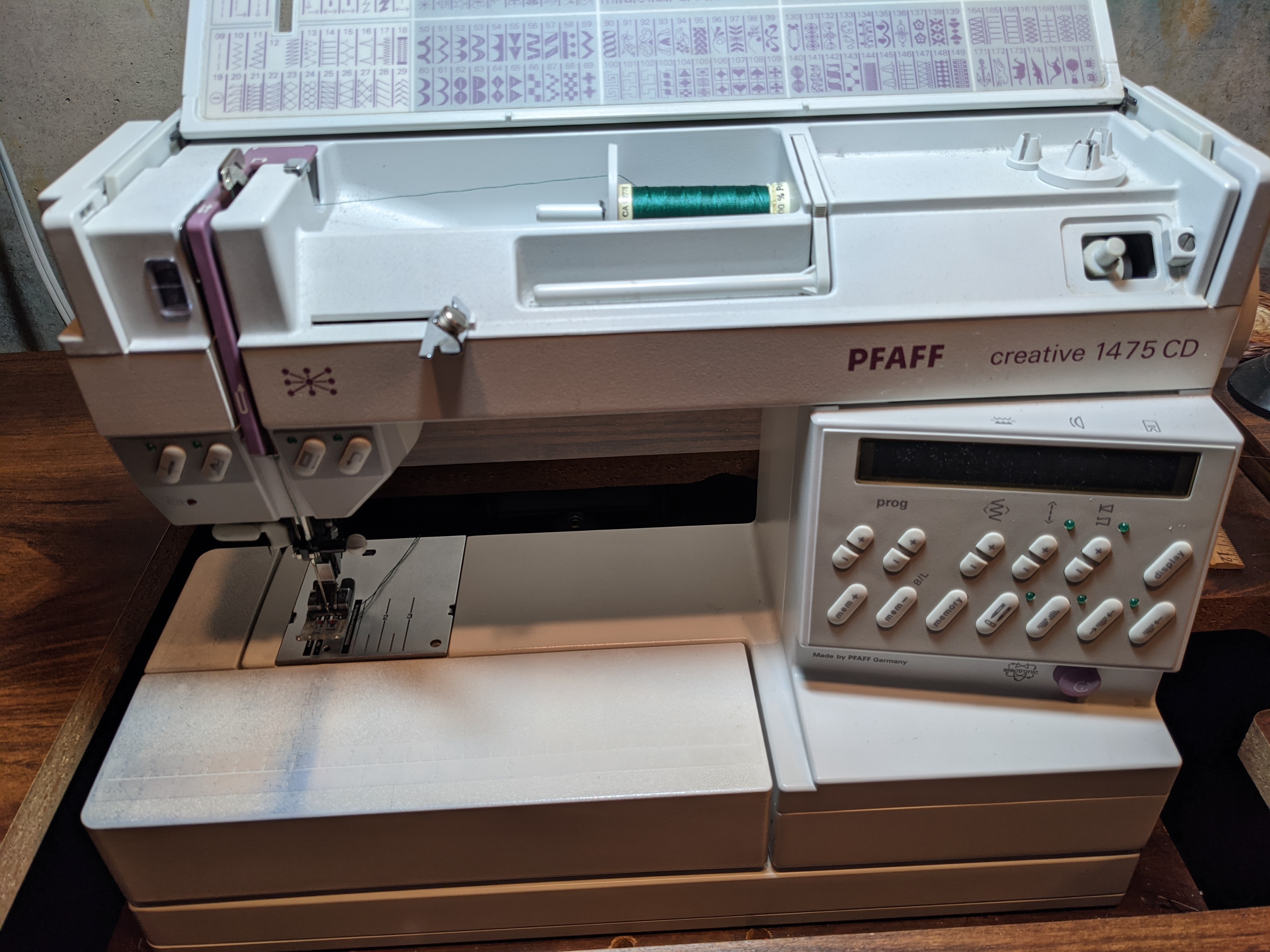 Burnclouds PFAFF 7570/1475CD Serial Cable for the 21st century.