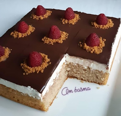 كيكة طبقات بالشكلاط