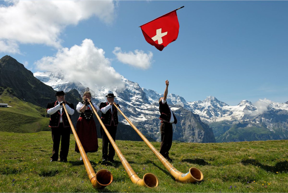 Швейцария численность населения. Йодль Швейцария пастухи. Швейцария население швейцарцы. Национальные традиции Швейцарии. Швейцария культура и традиции.