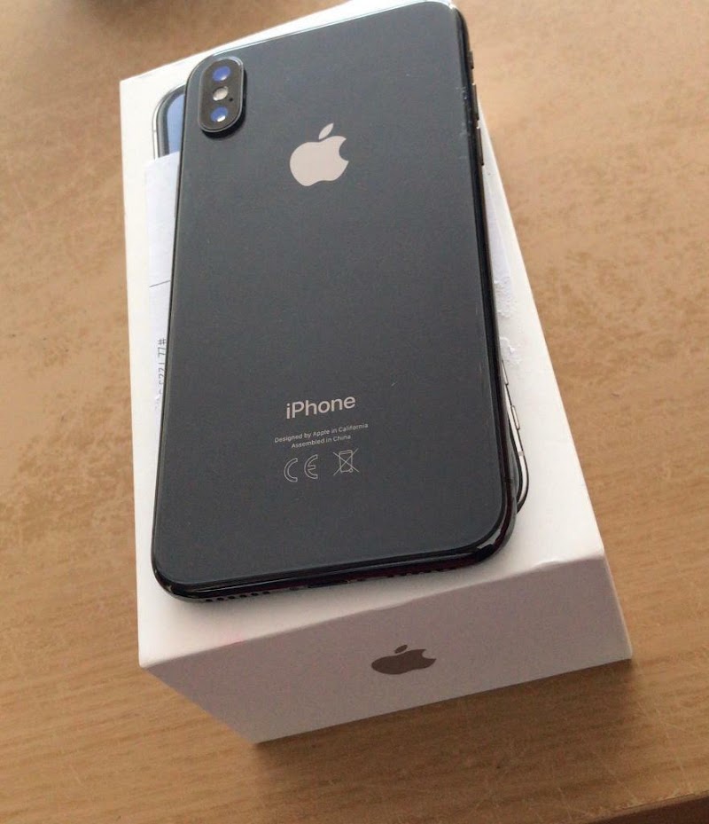 Apple iPhone X with 64GB Storage, Space Gray, Fully Unlocked with LTE