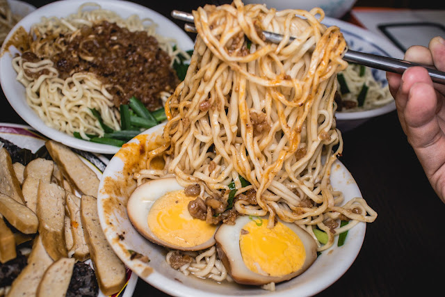 飄香四十年的王家古早味意麵，隱藏巷弄中，在地人超愛的平價美味！