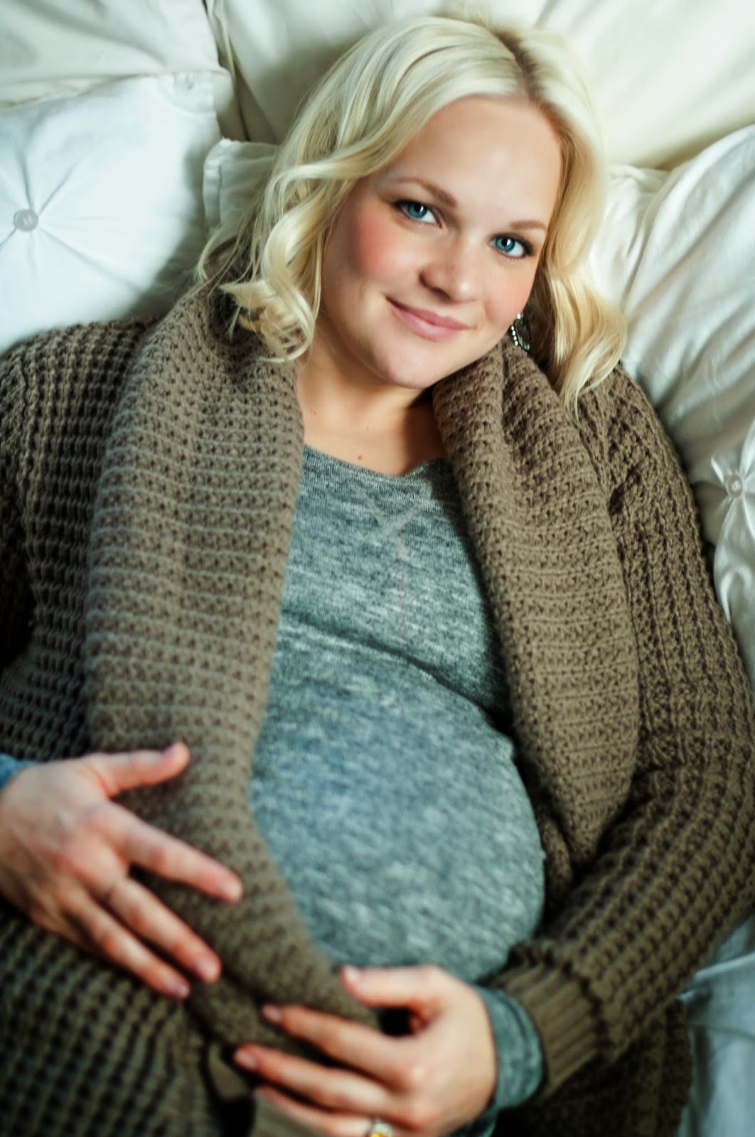 sweet little maternity session by utah photographer j&h photography