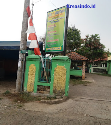 Jasa Pembuatan Neon Box dan Berikut Tiangnya di Jabodetabek Jasa Pembuatan Neon Box dan Berikut Tiangnya di Jabodetabek