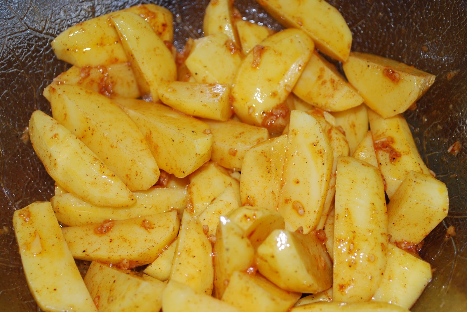 Werkstatt Kreabunt: Kartoffelecken mit Paprika und Knoblauch
