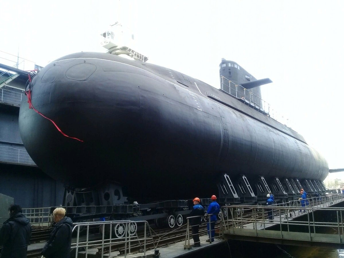 Работа музея в кронштадте подводная лодка. Музей подводная лодка в Кронштадте. Подводная лодка в Кронштадте музей к-3. Кладбище подводных лодок Кронштадт. Музей в Кронштадте с подводной лодкой.
