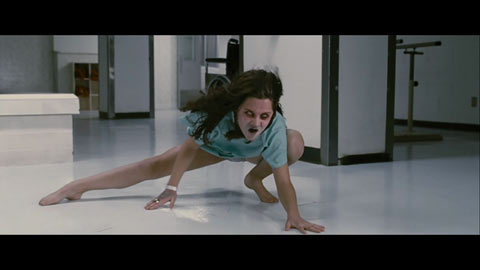 Possédée petite fille possédée par le demon