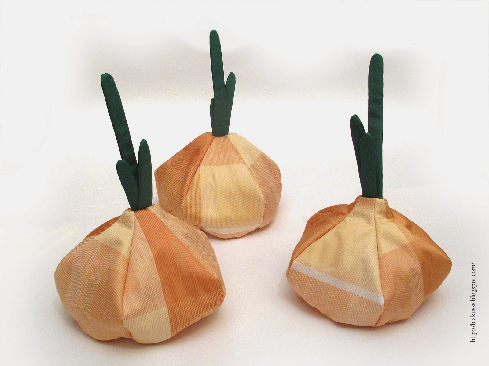 Луковка из ткани