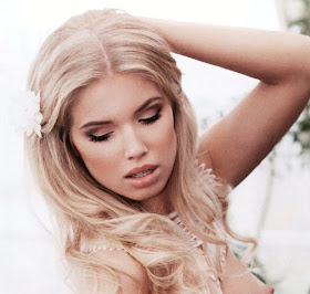 Olga Tretjacenko  nackt